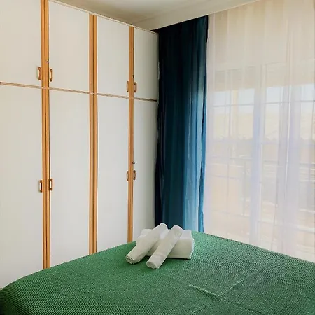 Apartment George House
